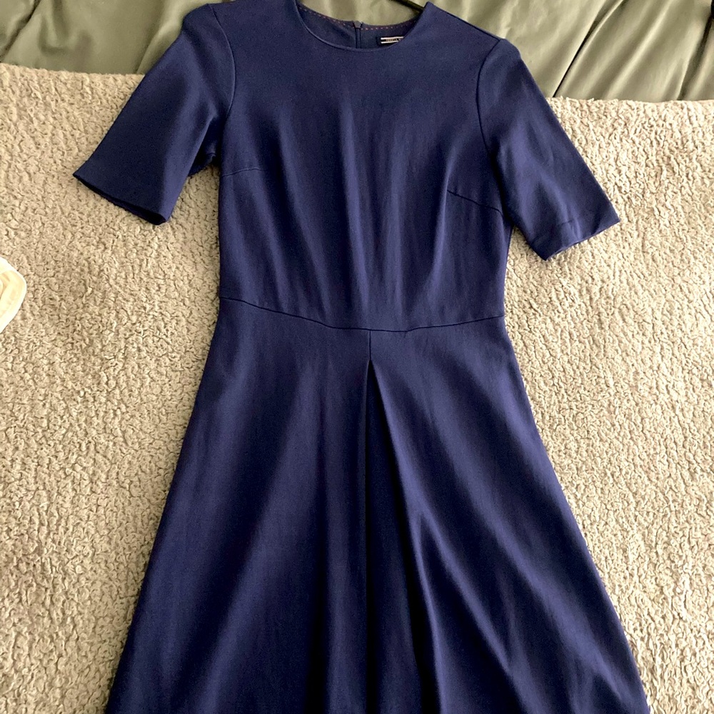 Tommy Hilfiger classic short sleeve mini dress. Size XS.